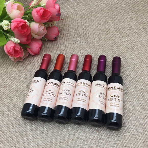 Wine Lover's Lip Gloss Lipstick - Picture 3 of 6